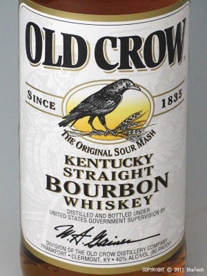 鳥を描いた酒　バーボン　OLD CROW