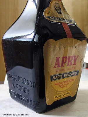 古い洋酒　APRY MARIE BRIZARD