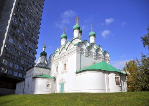 モスクワ・ポヴァルスキー通りの教会